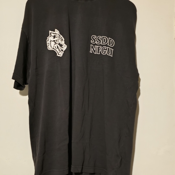 DARCSPORT BATMAN BORN OF SHADOWS SHIRT SIZE LARGE NEW WITH TAGS - Picture 2 of 5